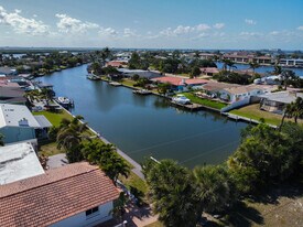 107 Jamaica Dr in Cocoa Beach, FL - Building Photo