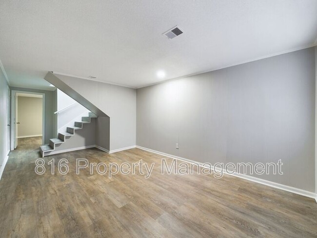 property at 4-6 Hawthorne Pl