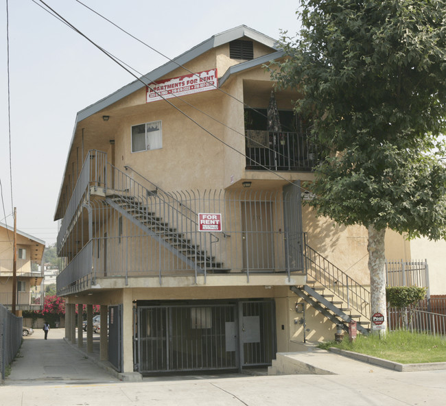 4311-4313 Toland Way in Los Angeles, CA - Foto de edificio - Building Photo