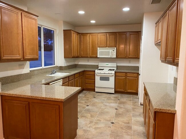 1648 Rigel St in Beaumont, CA - Foto de edificio - Building Photo