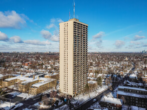 Parkview Residences in Toronto, ON - Building Photo - Building Photo