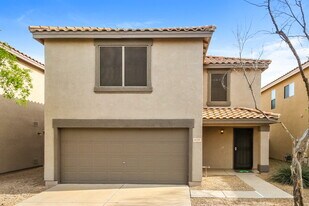 650 E Woodsman Pl in Chandler, AZ - Building Photo