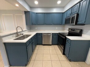 818 Summit Dr in Desoto, TX - Building Photo - Building Photo
