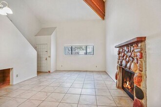 1604 E Blacklidge Dr in Tucson, AZ - Building Photo - Building Photo