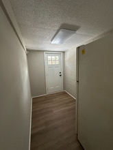 2715 Cole Rd in Winston-Salem, NC - Foto de edificio - Building Photo