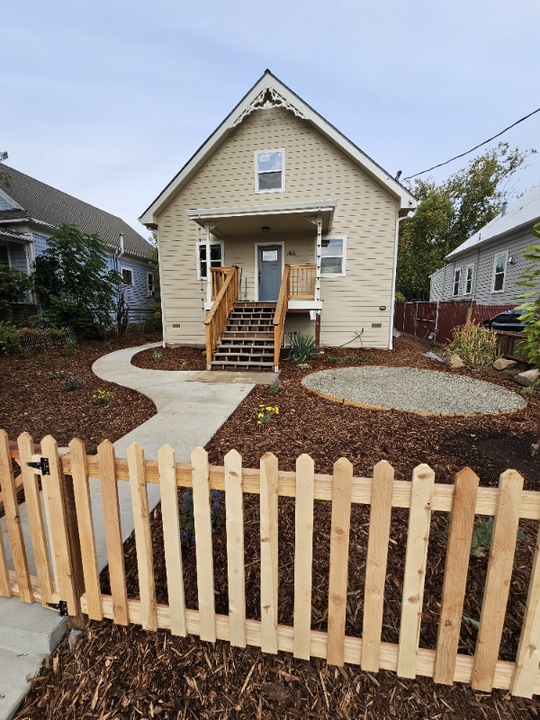 415 Henderson St in Grass Valley, CA - Building Photo