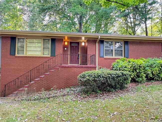 222 Pineview Dr in Lawrenceville, GA - Building Photo - Building Photo