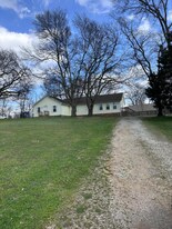 1524 Richmond Rd, Unit A in Columbia, TN - Building Photo