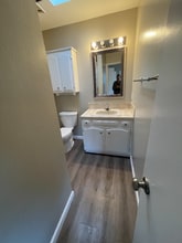 1304 Versailles Ave in Alameda, CA - Foto de edificio - Building Photo