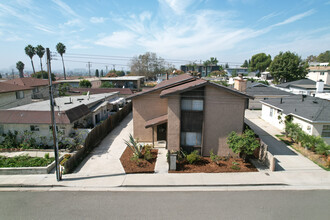 1867 Gladys Ave in Signal Hill, CA - Building Photo - Building Photo