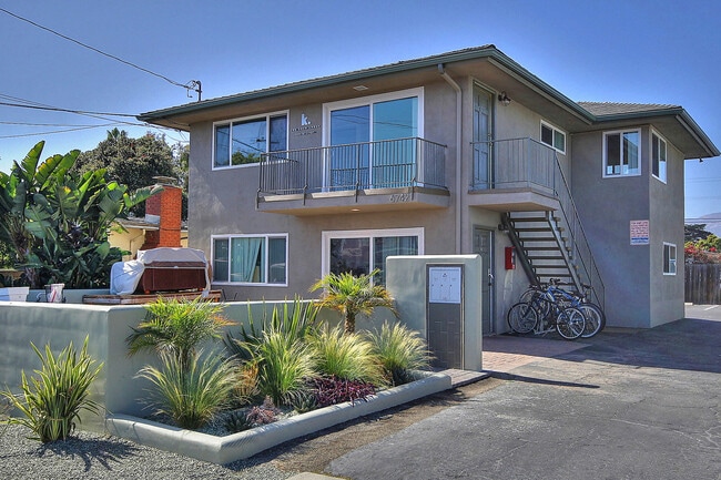 property at 6742 Del Playa Dr