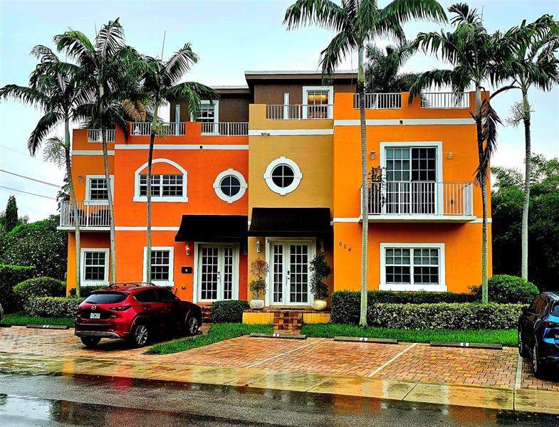 624 NE 29th Dr in Wilton Manors, FL - Foto de edificio
