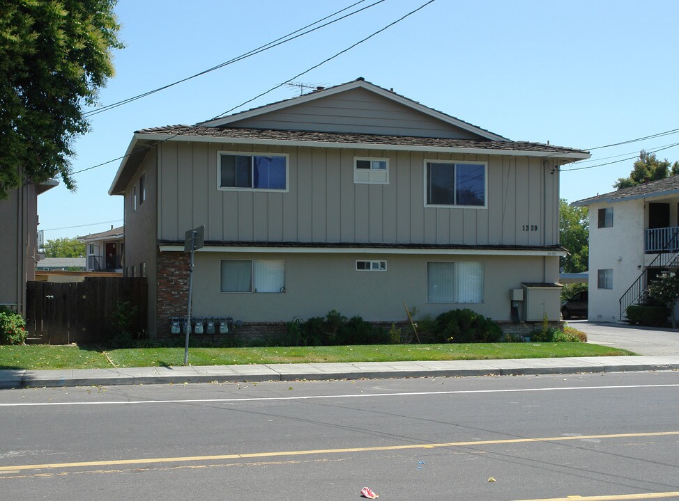 1339 Pomeroy Ave in Santa Clara, CA - Building Photo