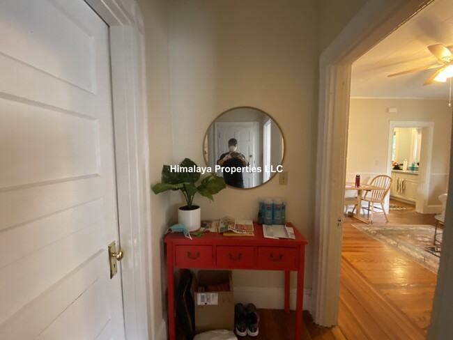 6 Cherry St, Unit #1 in Somerville, MA - Building Photo - Building Photo