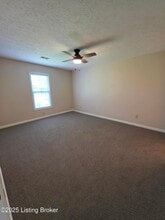 130 Flintstone Ct in Shepherdsville, KY - Building Photo - Building Photo