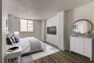 Riverside Towers in Edmonton, AB - Building Photo - Interior Photo