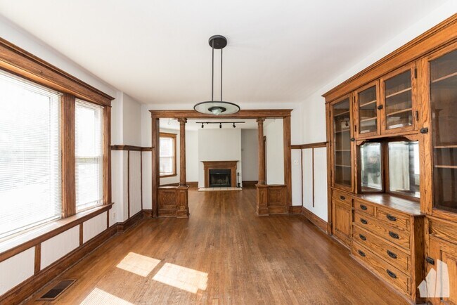 4008 N Southport Ave, Unit 1 in Chicago, IL - Building Photo - Building Photo