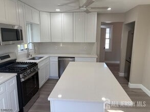 428 Highland Ave in South Plainfield, NJ - Building Photo - Building Photo