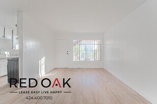 919 S Lake St in Los Angeles, CA - Building Photo