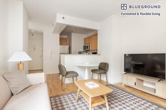 1501 Lexington Ave in New York, NY - Building Photo - Building Photo