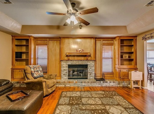 8301 Azurewood Dr in Oklahoma City, OK - Building Photo - Building Photo