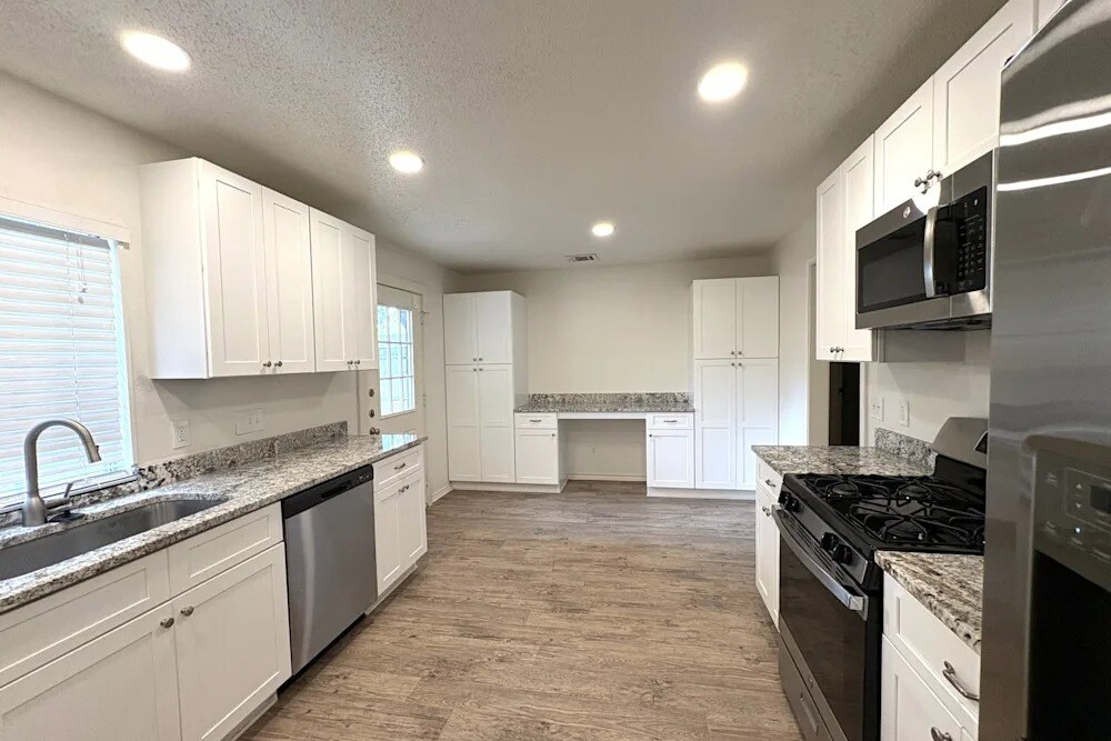 4146 Hathaway Dr in Grand Prairie, TX - Building Photo