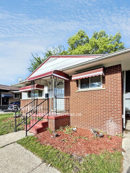 20853 Garden Ln in Ferndale, MI - Building Photo