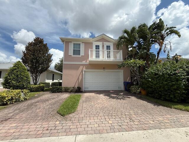 property at 1382 Dakota Dr