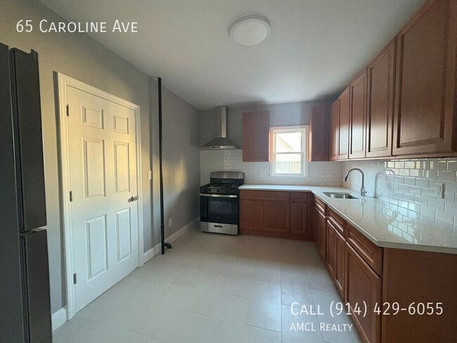 65 Caroline Ave in Yonkers, NY - Building Photo - Building Photo