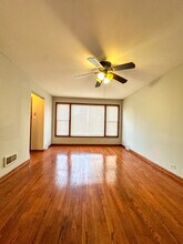 8626 S Damen Ave in Chicago, IL - Building Photo - Building Photo