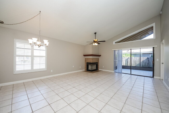 791 E Charing Cross Cir in Lake Mary, FL - Building Photo - Building Photo