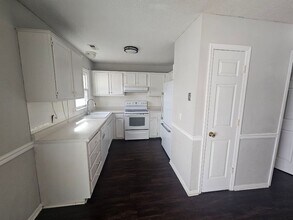 304 Bracken Pl in Jacksonville, NC - Building Photo - Building Photo