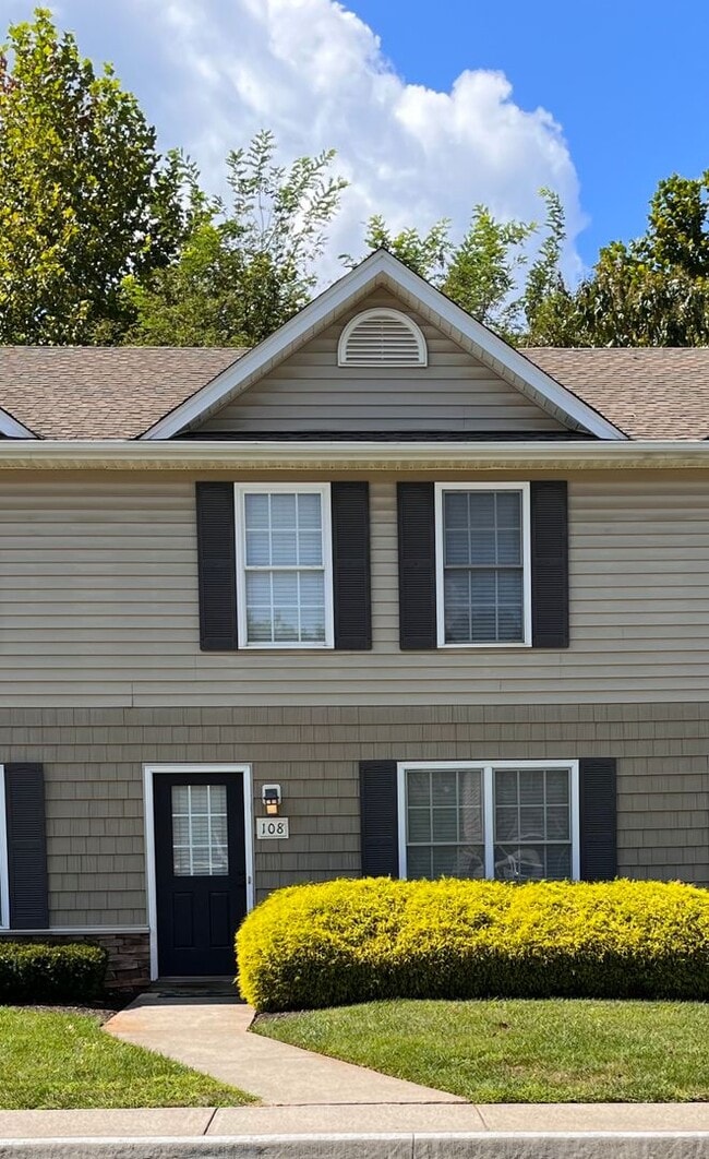 property at 108 Old Tavern Cir