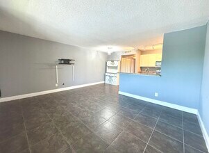 1625 Meadows Cir W in Boynton Beach, FL - Building Photo - Building Photo