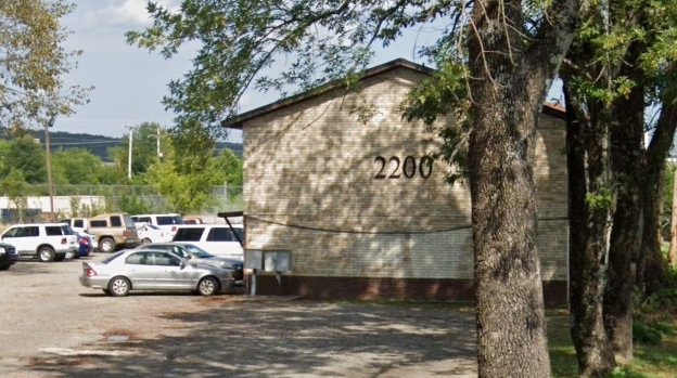 2200 Washington Ave in Conway, AR - Foto de edificio