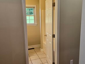 8638 Reedy Creek Rd in Bristol, VA - Building Photo - Building Photo