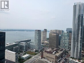 138 Downes St in Toronto, ON - Building Photo - Building Photo