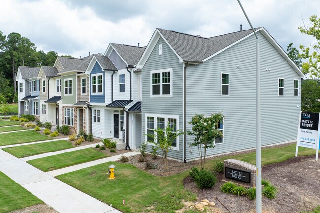Battle Bridge Townhomes in Raleigh, NC - Building Photo - Building Photo