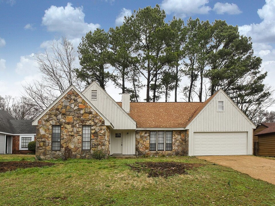 5120 Country View Ln in Memphis, TN - Building Photo