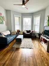 819 N Rockwell St, Unit 1 in Chicago, IL - Building Photo - Building Photo
