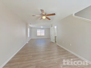 3627 Alexander Forest Dr in Charlotte, NC - Foto de edificio - Building Photo