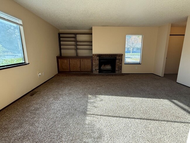 925 Gellatly St in Wenatchee, WA - Foto de edificio - Building Photo