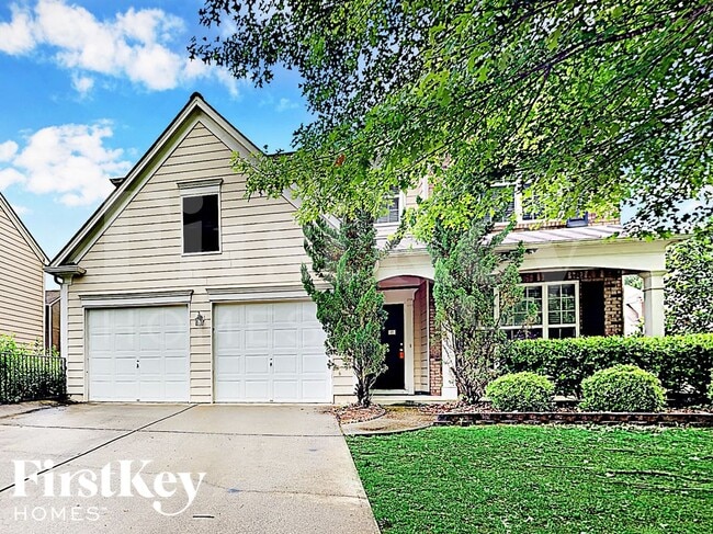 property at 2460 Vistoria Dr