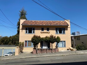 221 Fairmount Ave in Oakland, CA - Building Photo - Building Photo