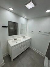 3351 W 38th Pl, Unit 1r in Chicago, IL - Foto de edificio - Building Photo