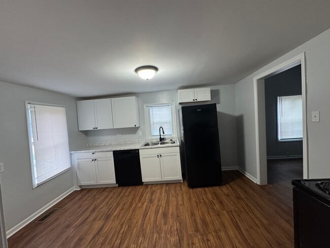 property at 122 14th St