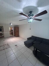 5090 SW 64th Ave in Davie, FL - Building Photo - Building Photo