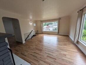 1706 Pennsylvania Ave in Bremerton, WA - Building Photo - Building Photo