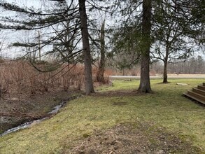 100 Summerset Rd in Stuyvesant, NY - Foto de edificio - Building Photo