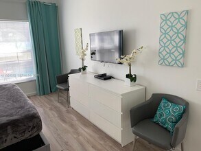 8148 Sun Palm Dr in Kissimmee, FL - Building Photo - Building Photo